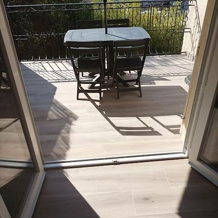 Studio Meuble Climatise Avec Terrasse Драгіньян Екстер'єр фото